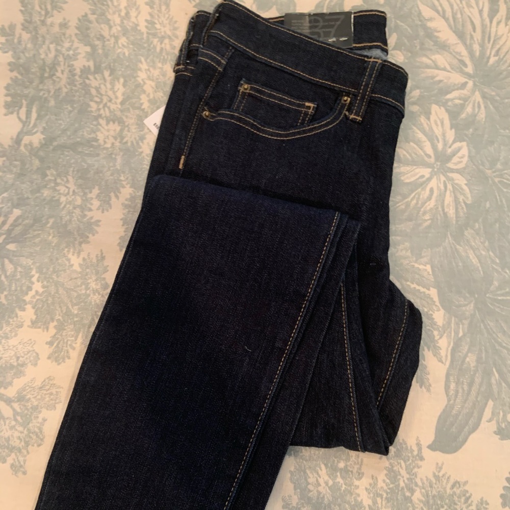 Gap jeans dark wash size 4 skinny
